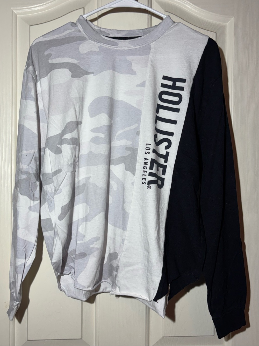 Hollister Oversized Gray, Black & White Camo Tee